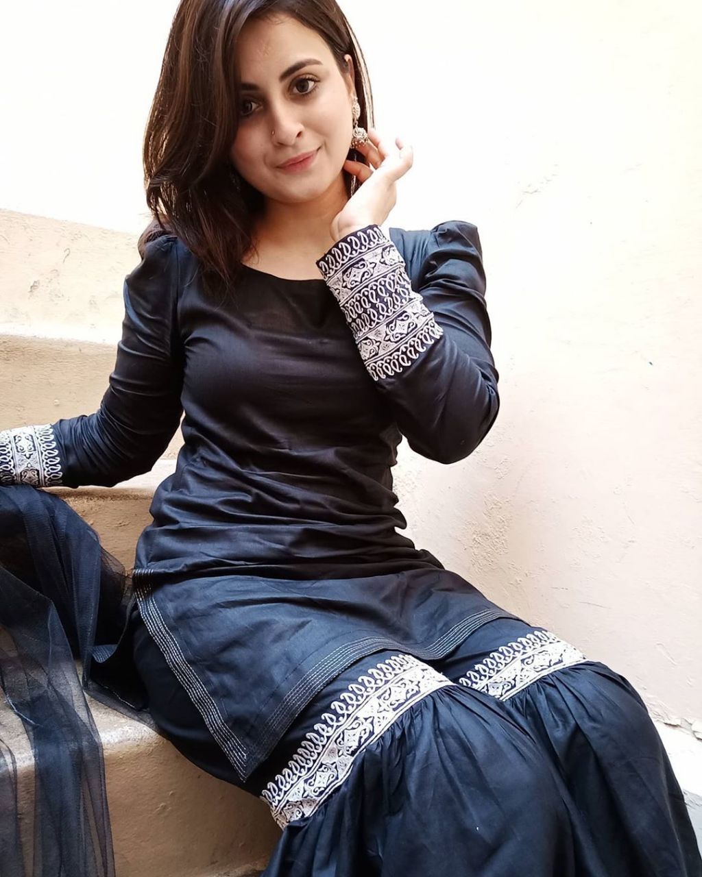 Call Girl Service in Alambagh